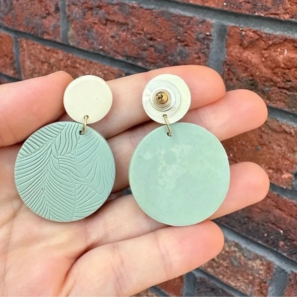 Anthropologie Mint Aurora Neutral Resin Earrings - Picture 5 of 6